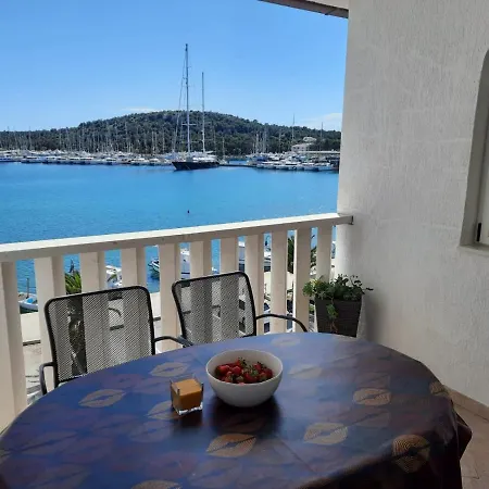 Daire Jasminka Rogoznica (Sibenik-Knin)