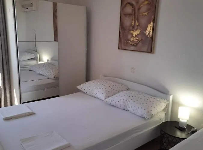 Jasminka Daire Rogoznica (Sibenik-Knin)